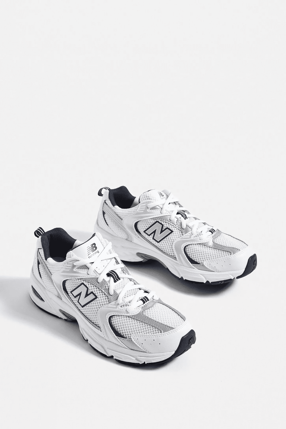 WIN New Balance 530 Trainers - Image 4