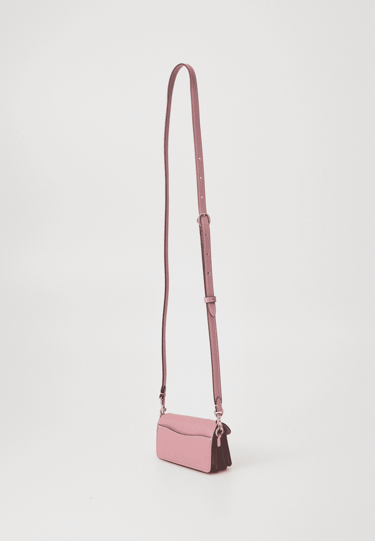 WIN A Coach Handbag - Image 3