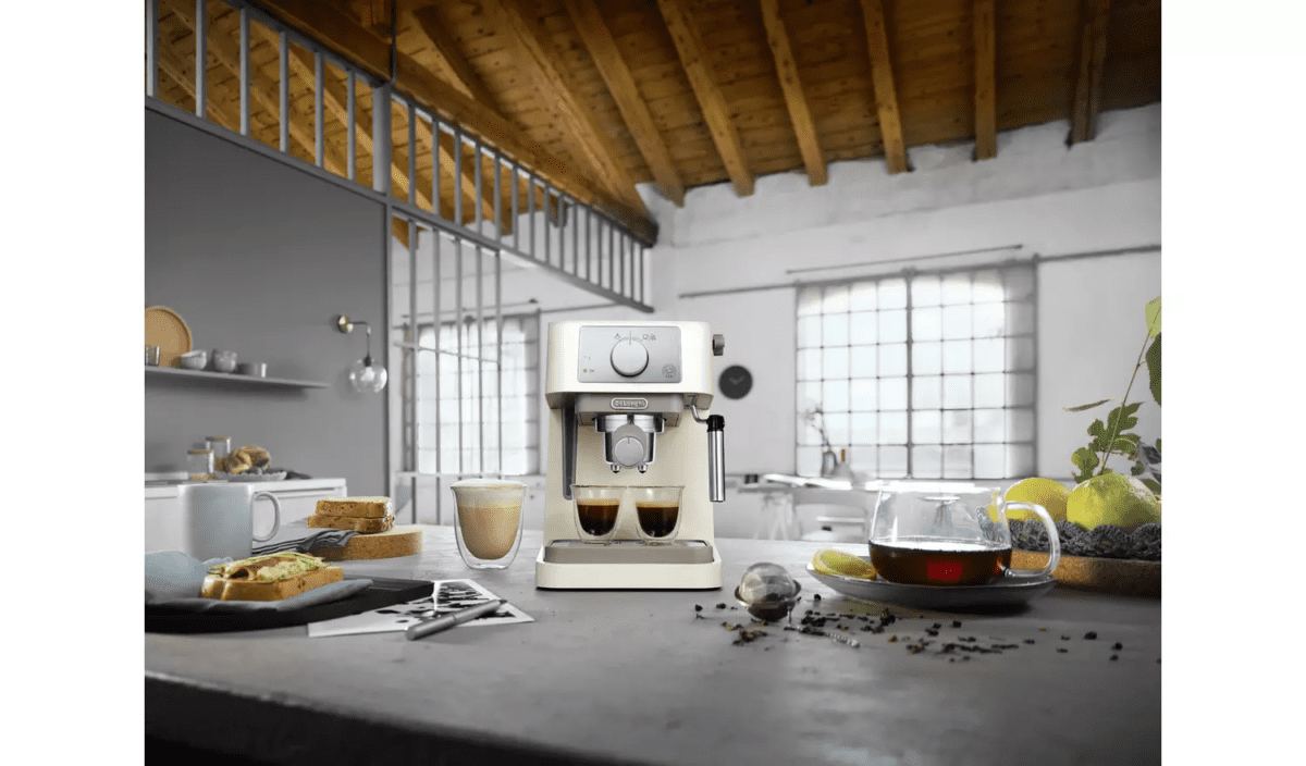 WIN A De'Longhi Pump Espresso Machine - Image 2