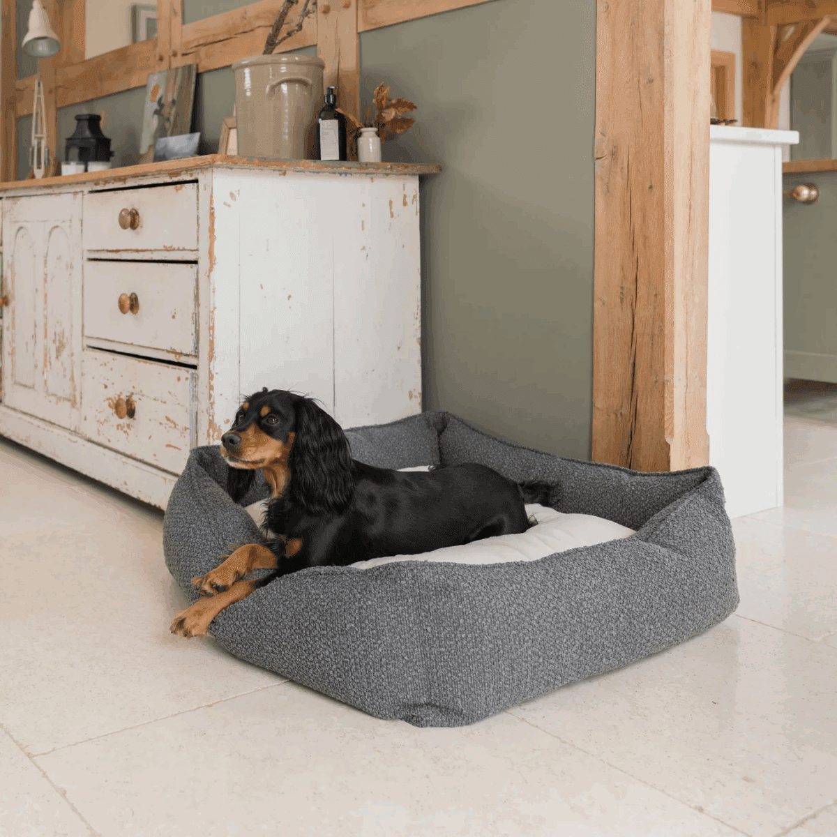 Luxury Lords & Labradors Personalised Box Bed (LOW ODDS) - Image 5