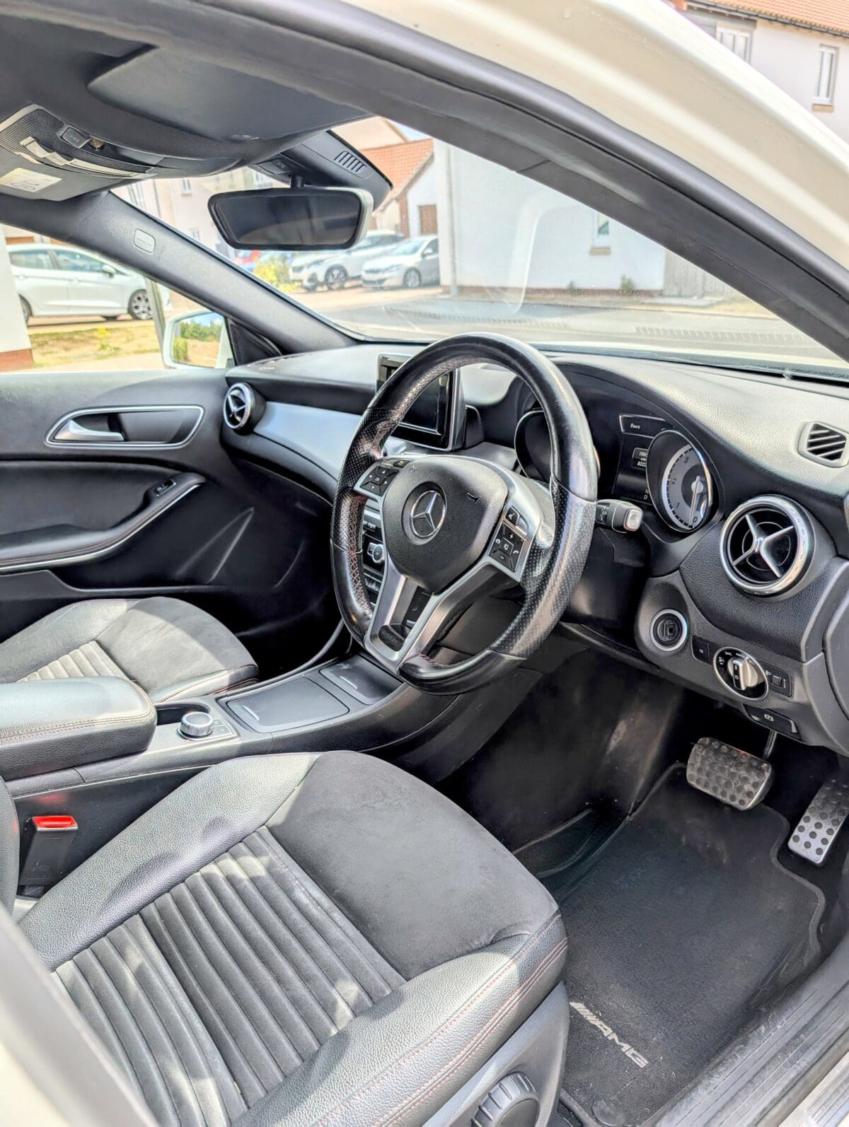 WIN A MERCEDES GLA AUTOMATIC AMG LINE - Image 7