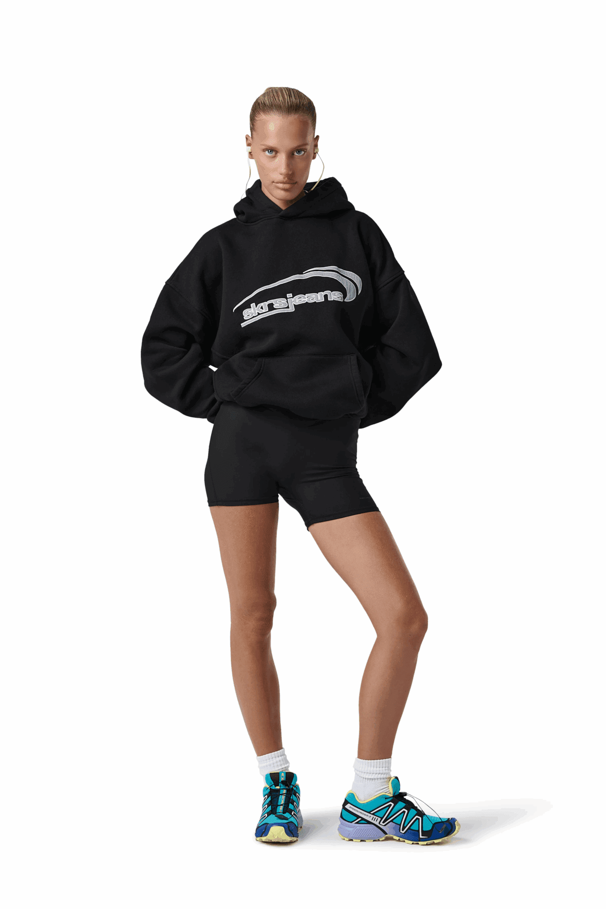 AUTODRAW - WIN An It Girl Hoodie TODAY - Image 2